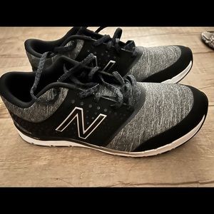 New balance memory foam athletic shoes